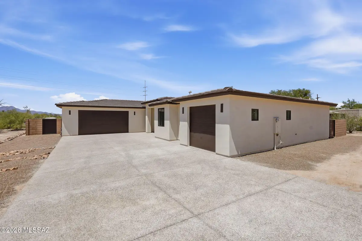 1042 W Roller Coaster, Tucson, AZ 85704 - #1