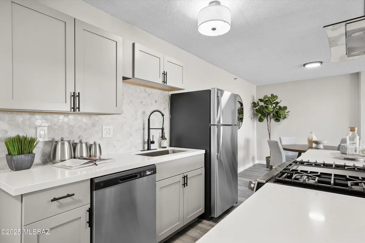 425 W Paseo Redondo, Tucson, AZ 85701 - #1