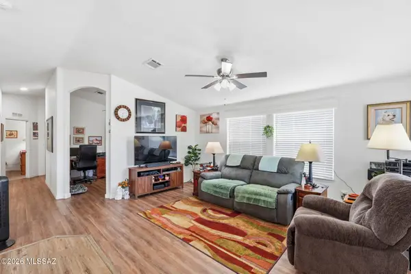 4001 E Blacklidge, Tucson, AZ 85712