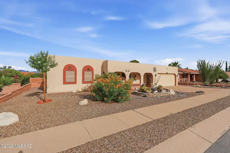 636 N Paseo Rico, Green Valley, AZ 85614 - #2