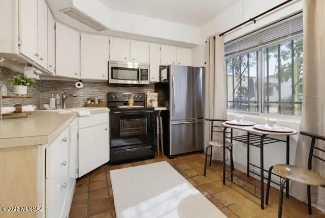 105 W Calle Del Ano, Green Valley, AZ 85614 - #2