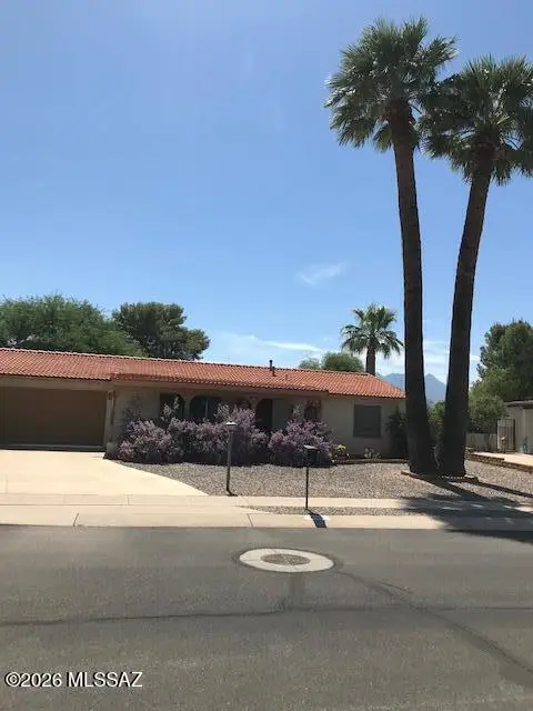 989 S La Pera, Green Valley, AZ 85614