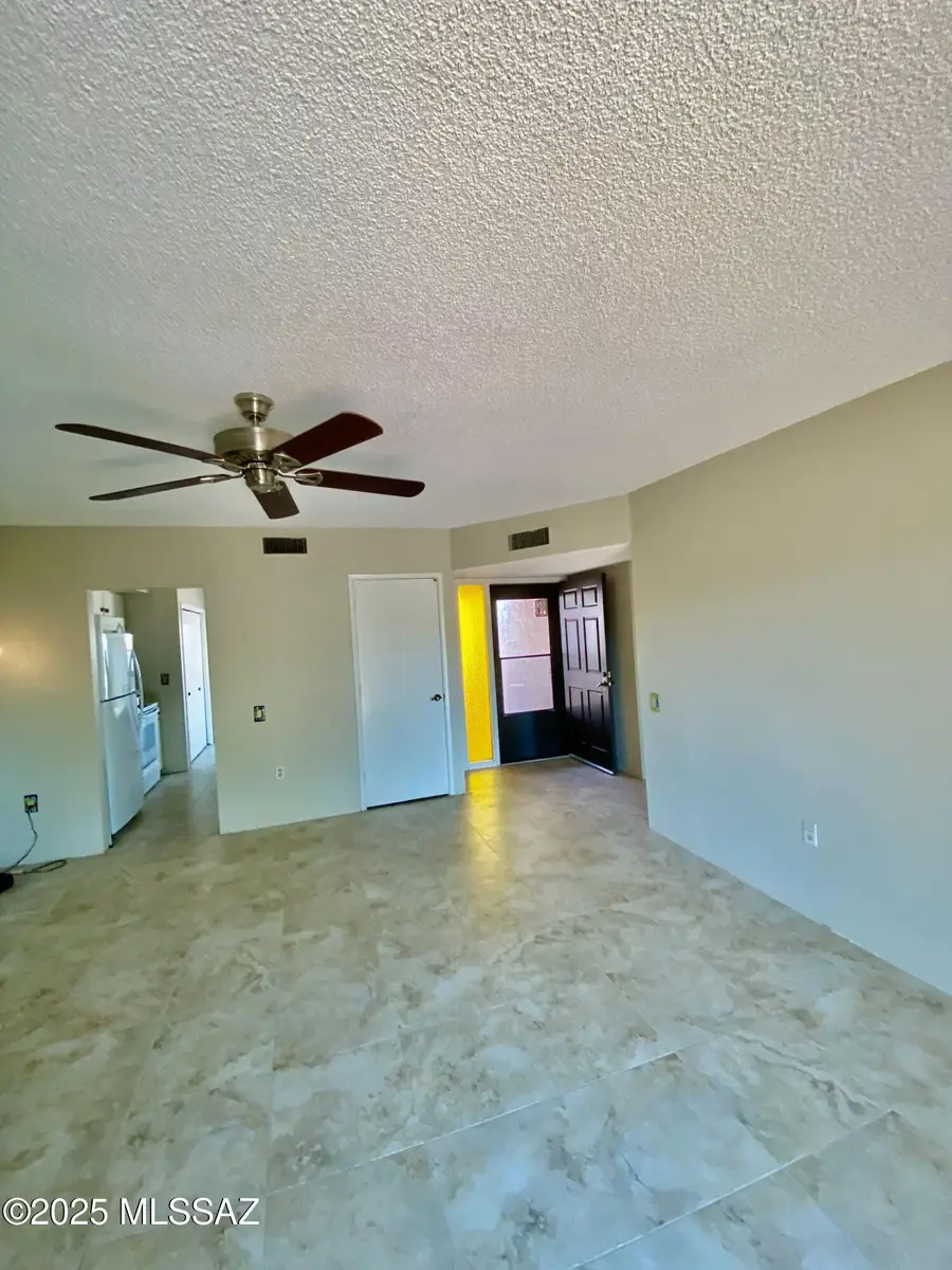 338 N Calle Del Chancero, Green Valley, AZ 85614 - #3