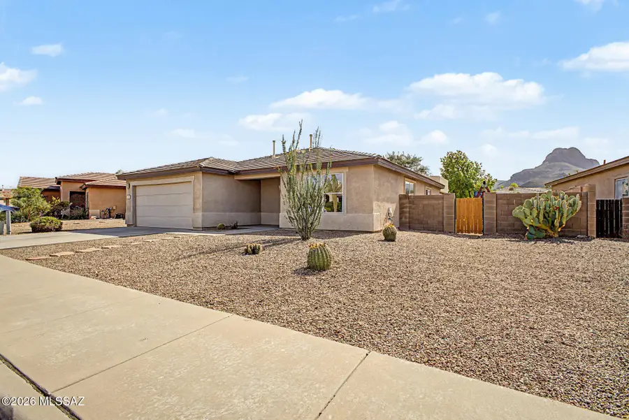 8261 N Stonehill, Tucson, AZ 85743 - #3