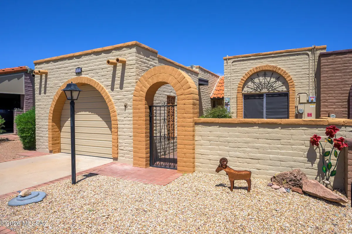 1310 W Calle Serrano, Green Valley, AZ 85622 - #1