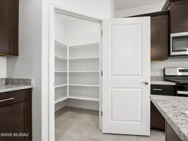 8013 S Walnutview, Tucson, AZ 85757