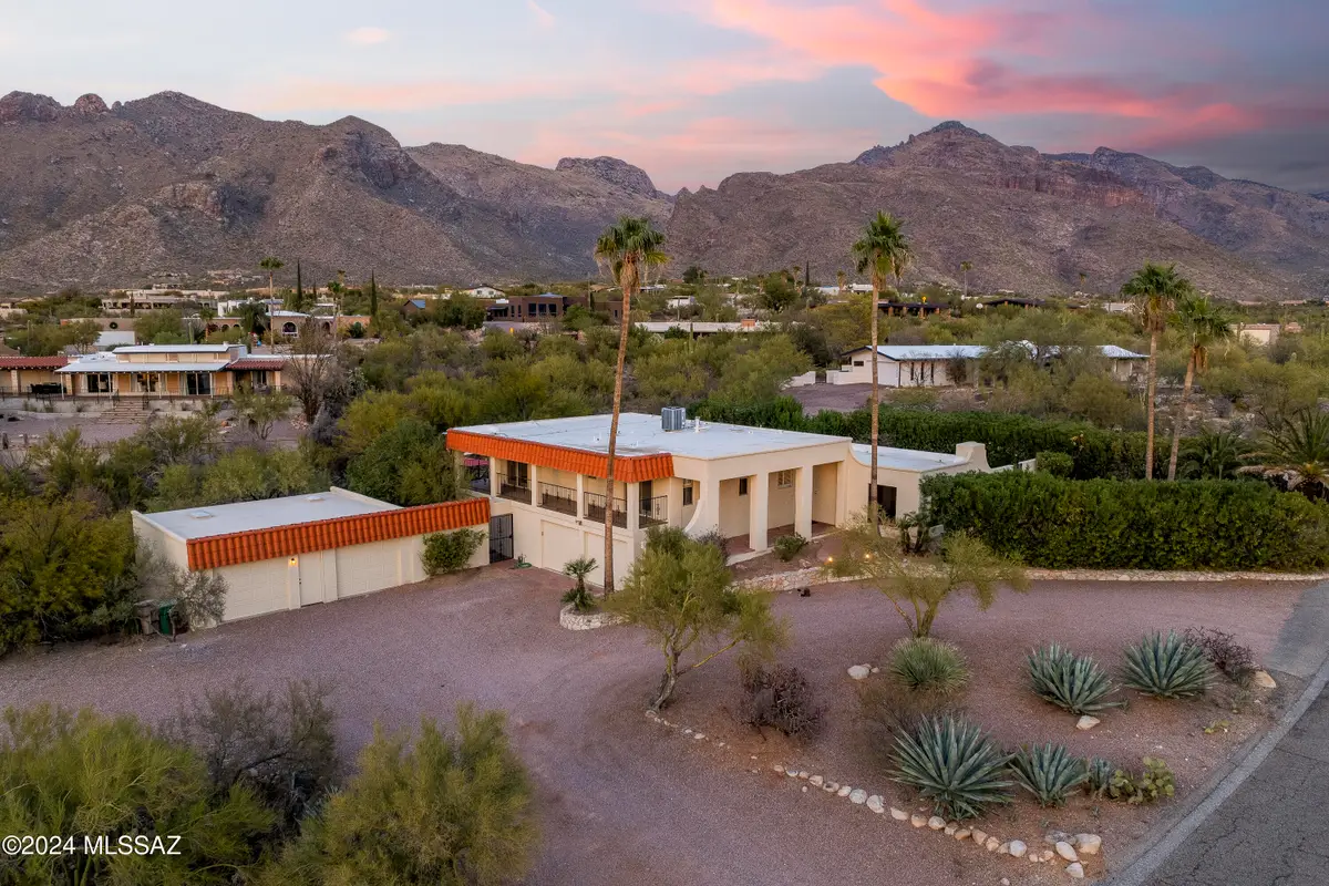1435 E Indian Wells, Tucson, AZ 85718 - #1