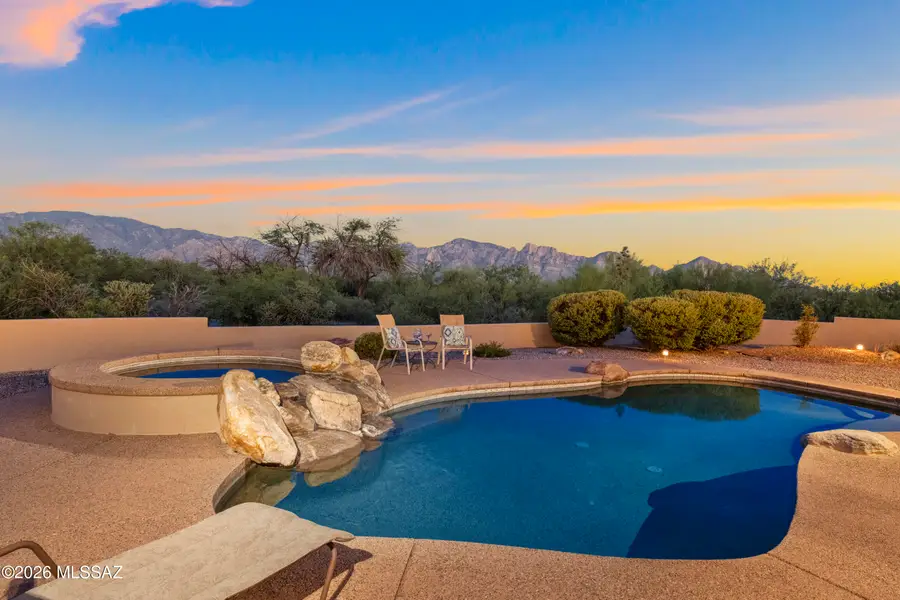 560 W Quiet Springs, Oro Valley, AZ 85755 - #2