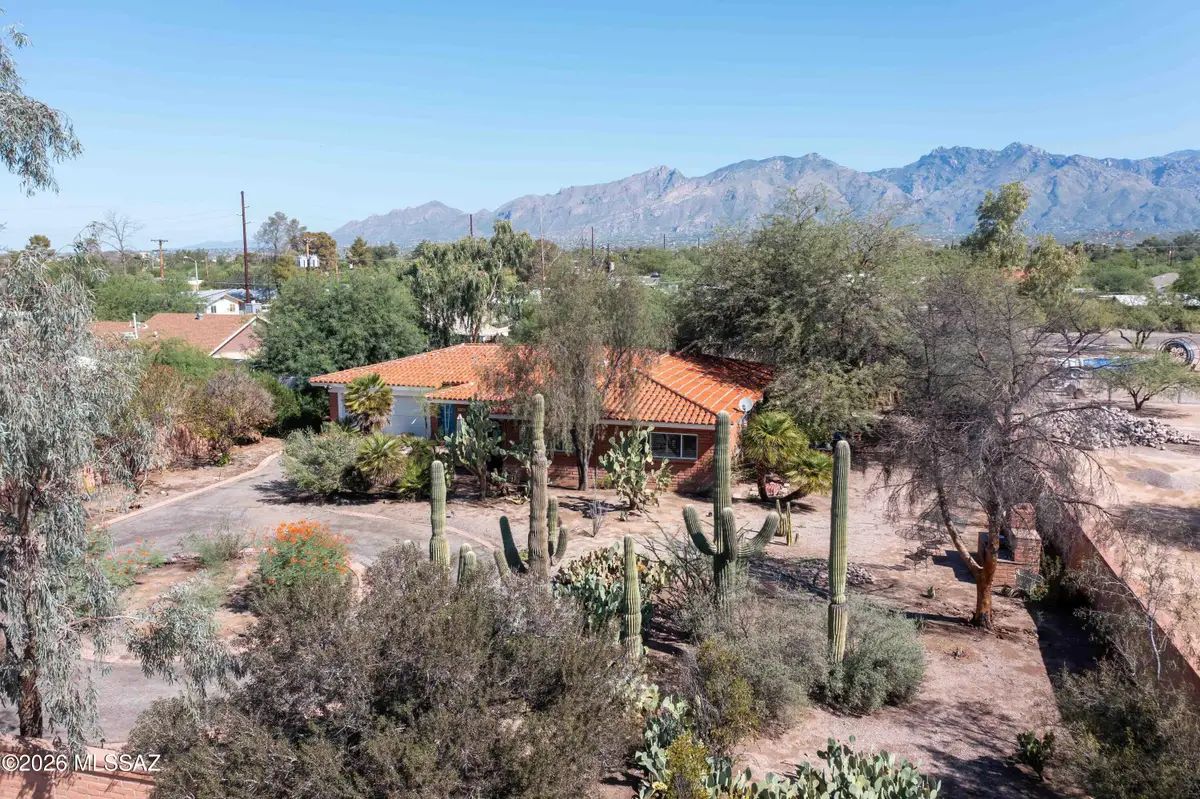 1302 N Sahuara, Tucson, AZ 85712 - #1