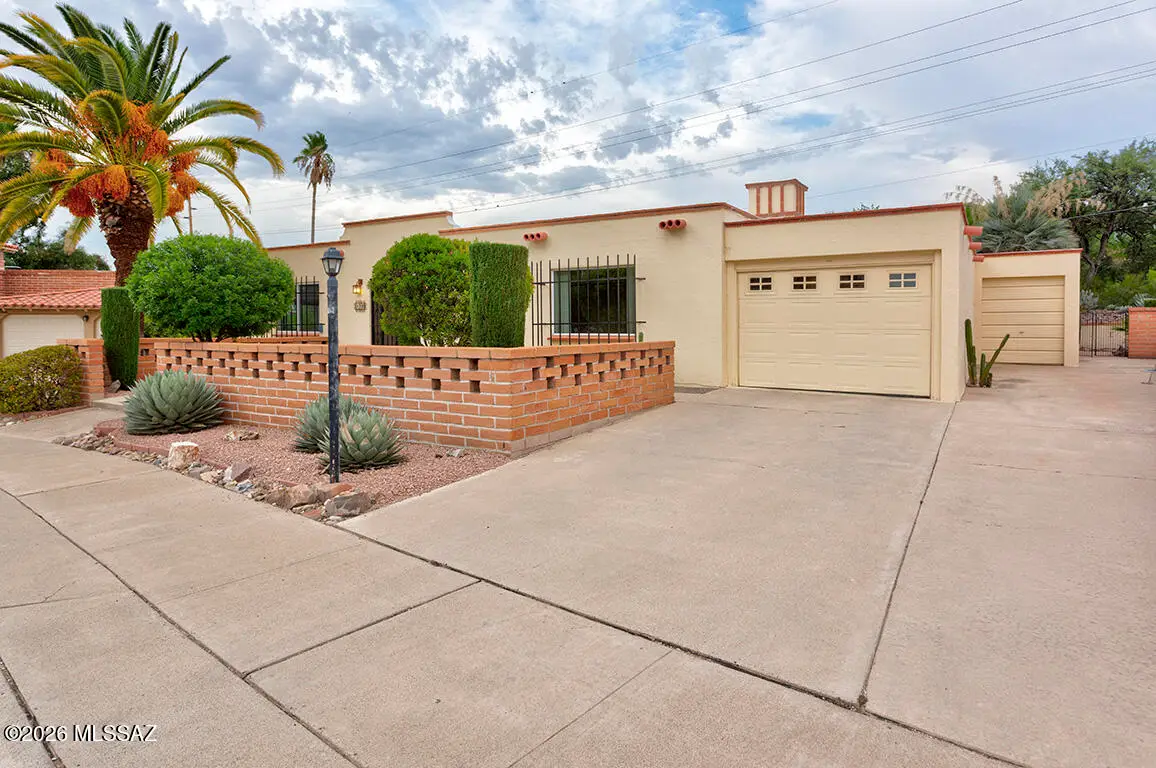 150 N La Flecha, Green Valley, AZ 85614 - #1