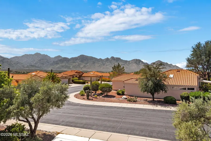 2211 E Jonquil, Oro Valley, AZ 85755 - #2