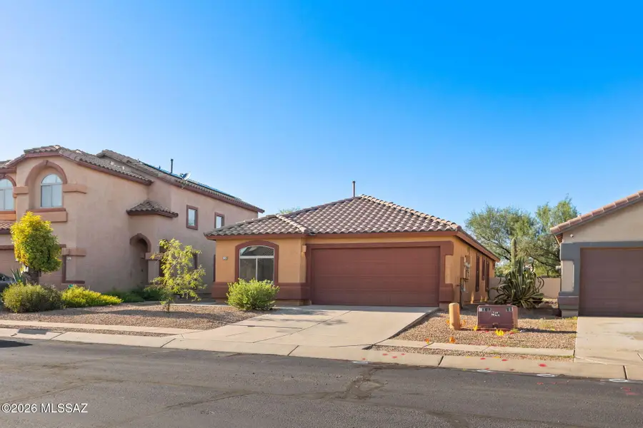 758 W Calle Ormino, Sahuarita, AZ 85629 - #2