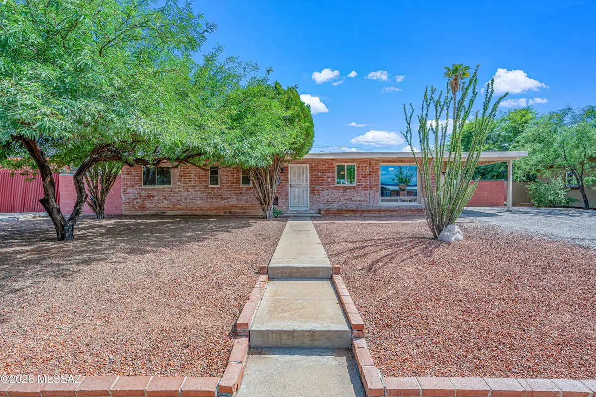 5672 E Whittier, Tucson, AZ 85711 - #1