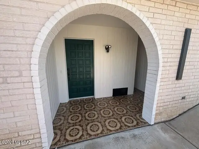890 W Jennella, Benson, AZ 85602 - #2