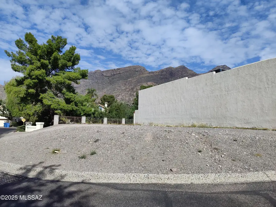 5035 E Calle Brillante, Tucson, AZ 85718 - #2