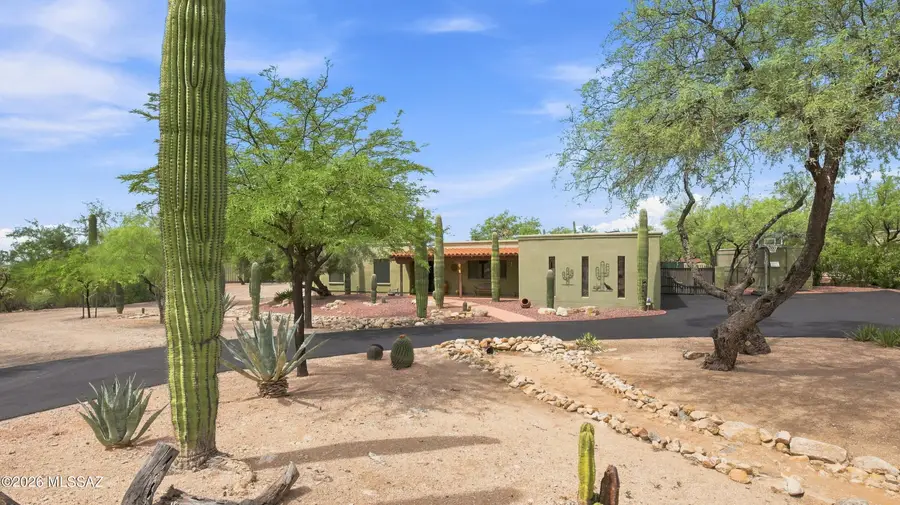 3043 N Sarsaparilla, Tucson, AZ 85749 - #2