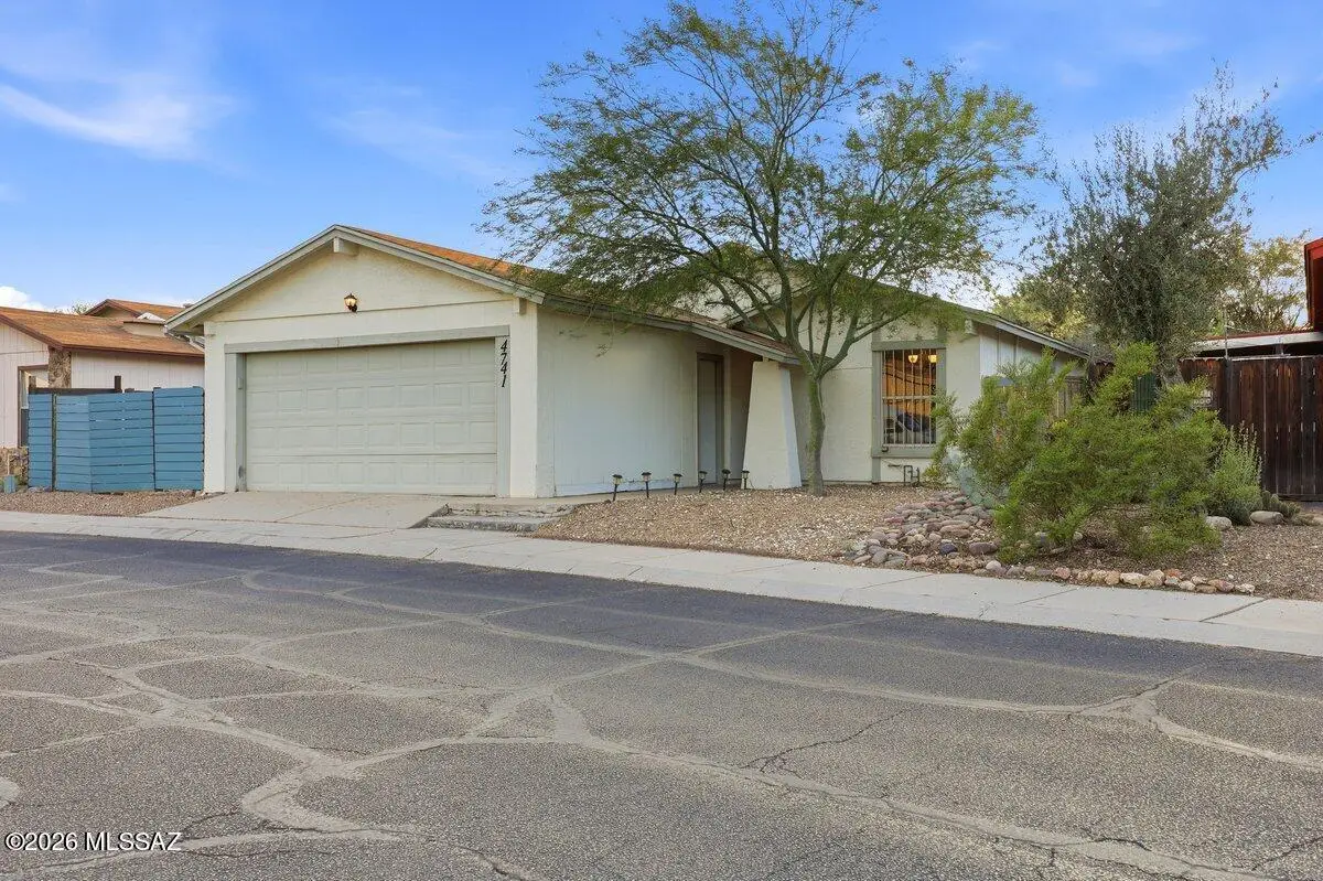 4741 N Woodside, Tucson, AZ 85705 - #1
