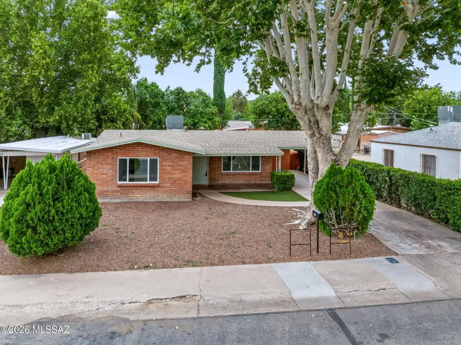 215 W Kolver, Nogales, AZ 85621 - #2