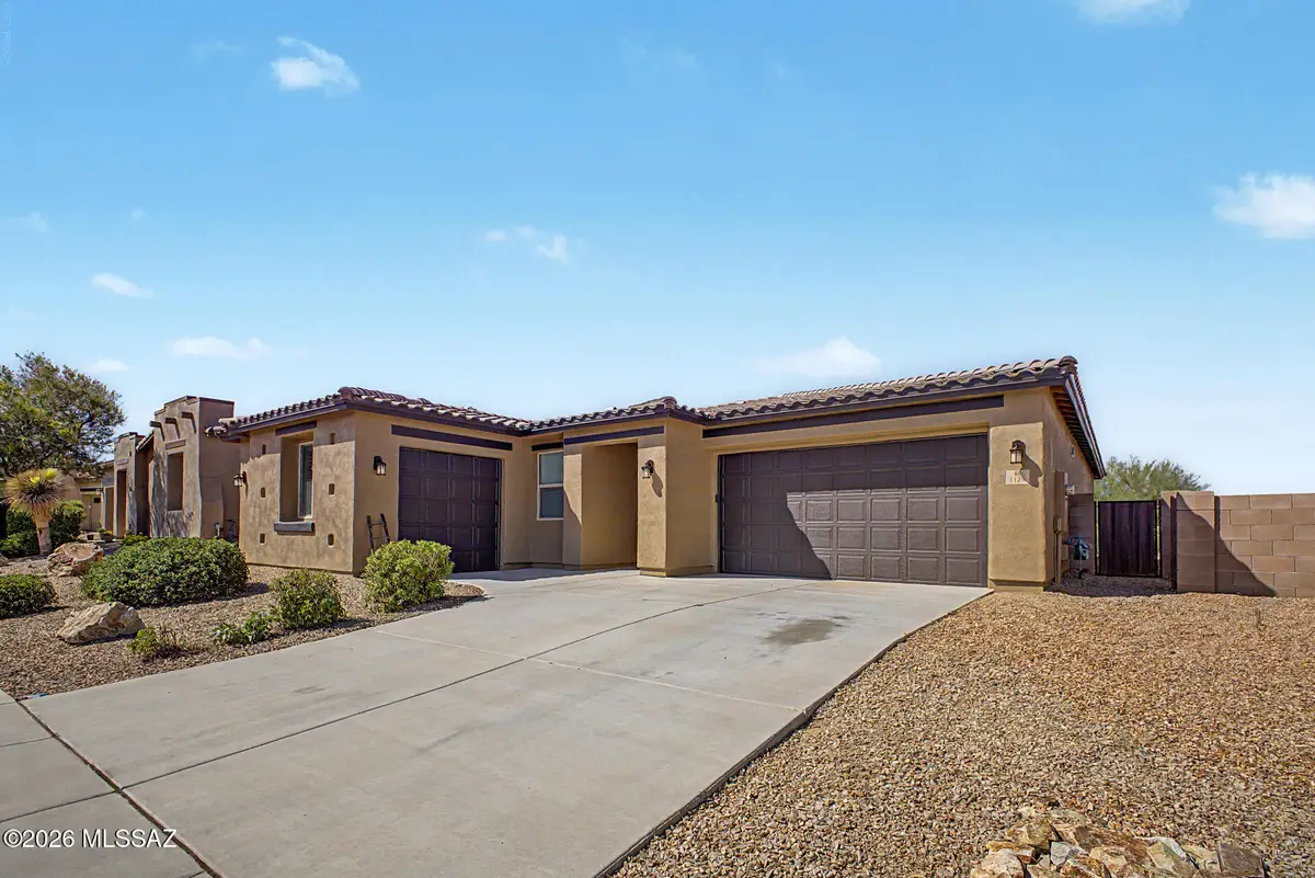 1124 W Golden Meadow Path, Sahuarita, AZ 85629 - #1