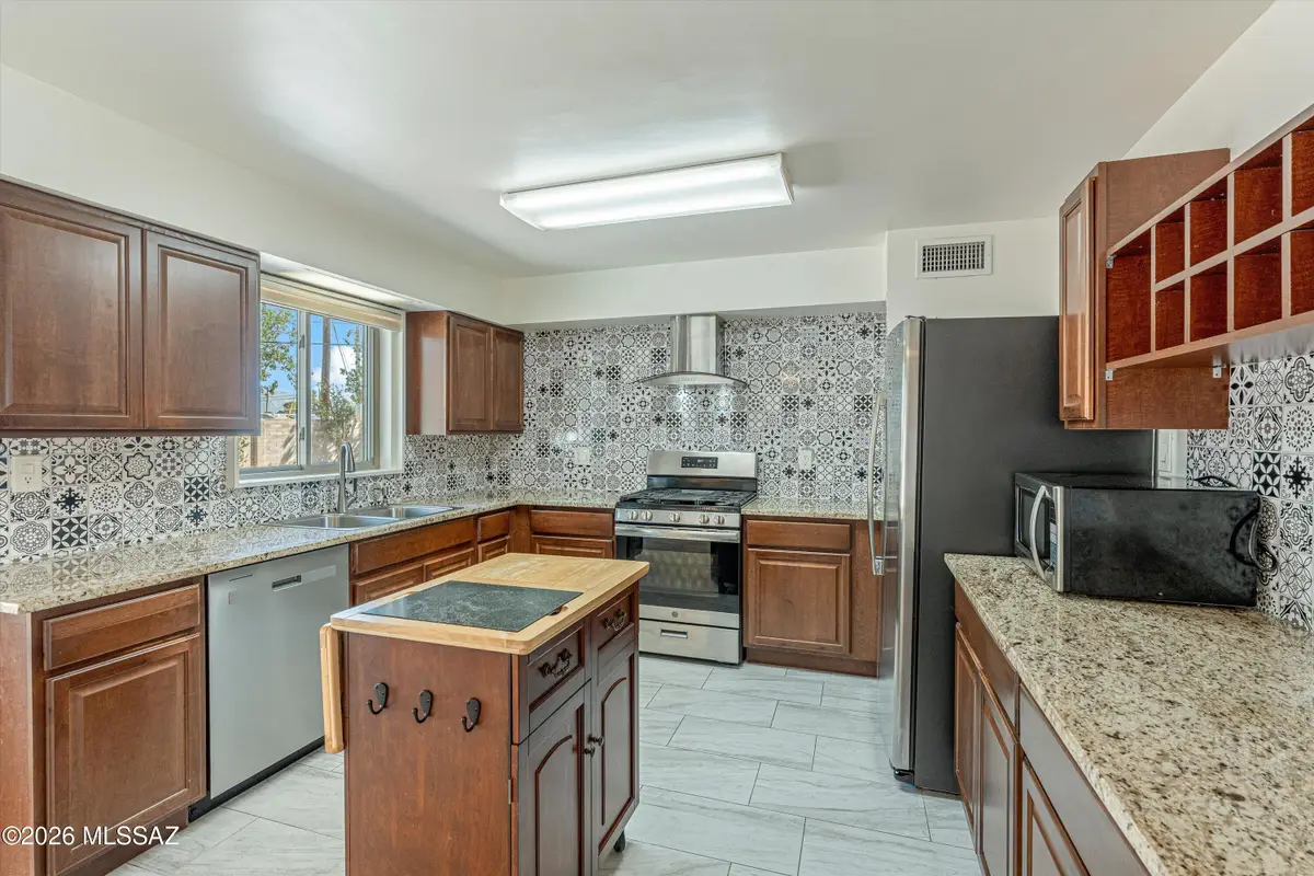 6261 E 15th, Tucson, AZ 85710 - #1