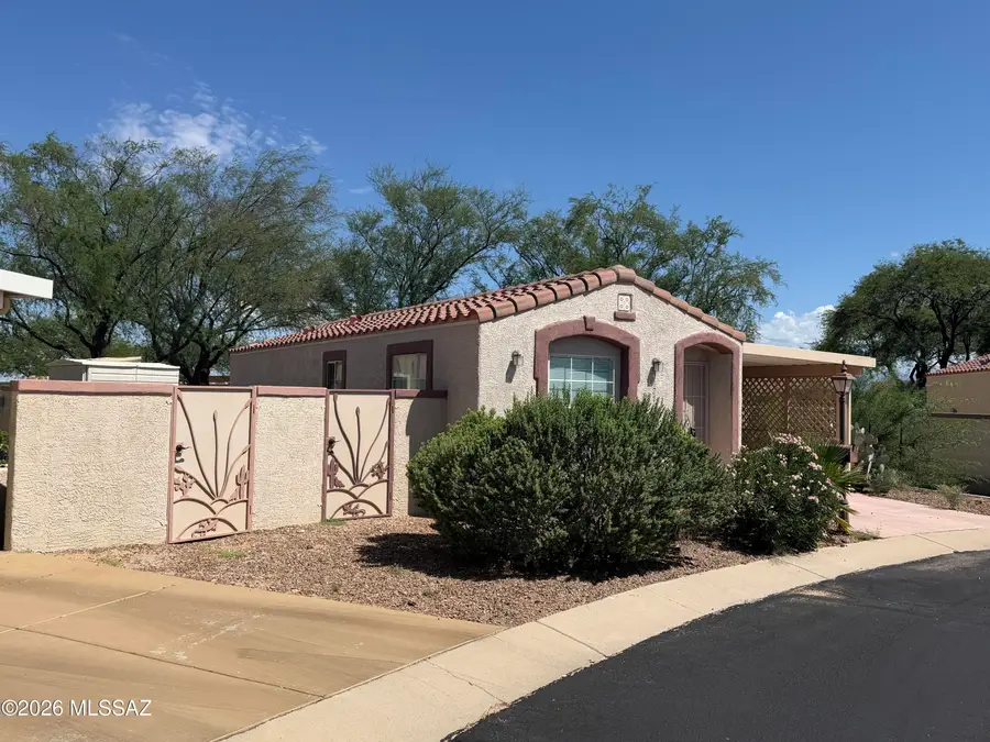 1327 W Vuelta Las Campanas, Sahuarita, AZ 85629 - #2