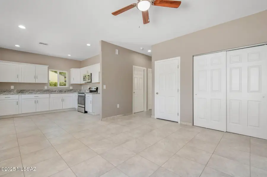 525 W President, Tucson, AZ 85714 - #2