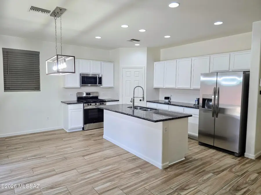 707 W Calle Capotasto, Sahuarita, AZ 85629 - #2