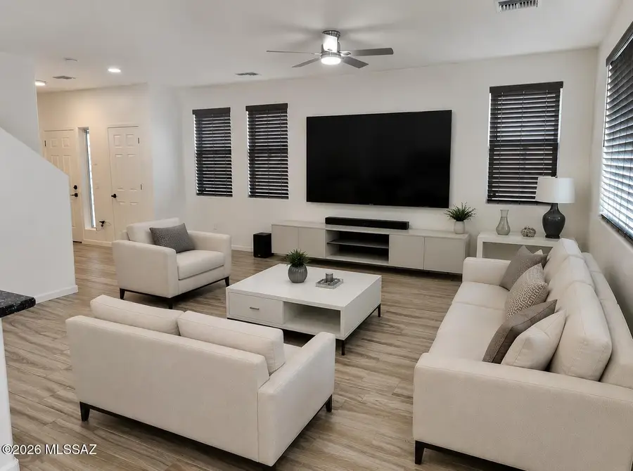 707 W Calle Capotasto, Sahuarita, AZ 85629 - #3