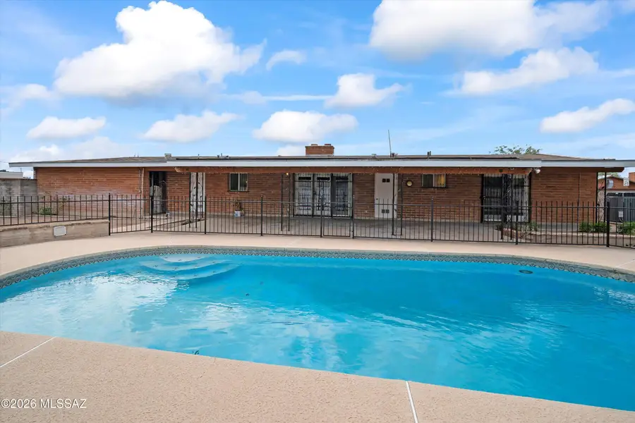 40 N Leonora, Tucson, AZ 85711 - #2
