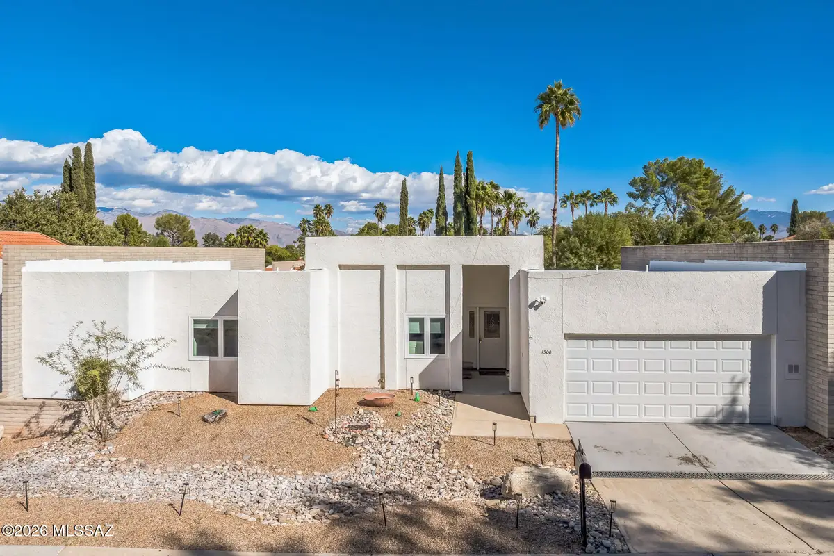 1300 N Dorado, Tucson, AZ 85715 - #1
