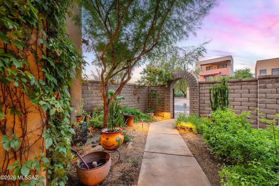 202 E Croydon Park, Tucson, AZ 85704 - #2