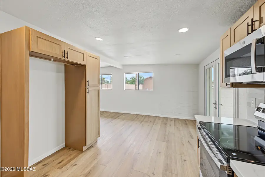 2518 S Del Valle, Tucson, AZ 85711 - #3
