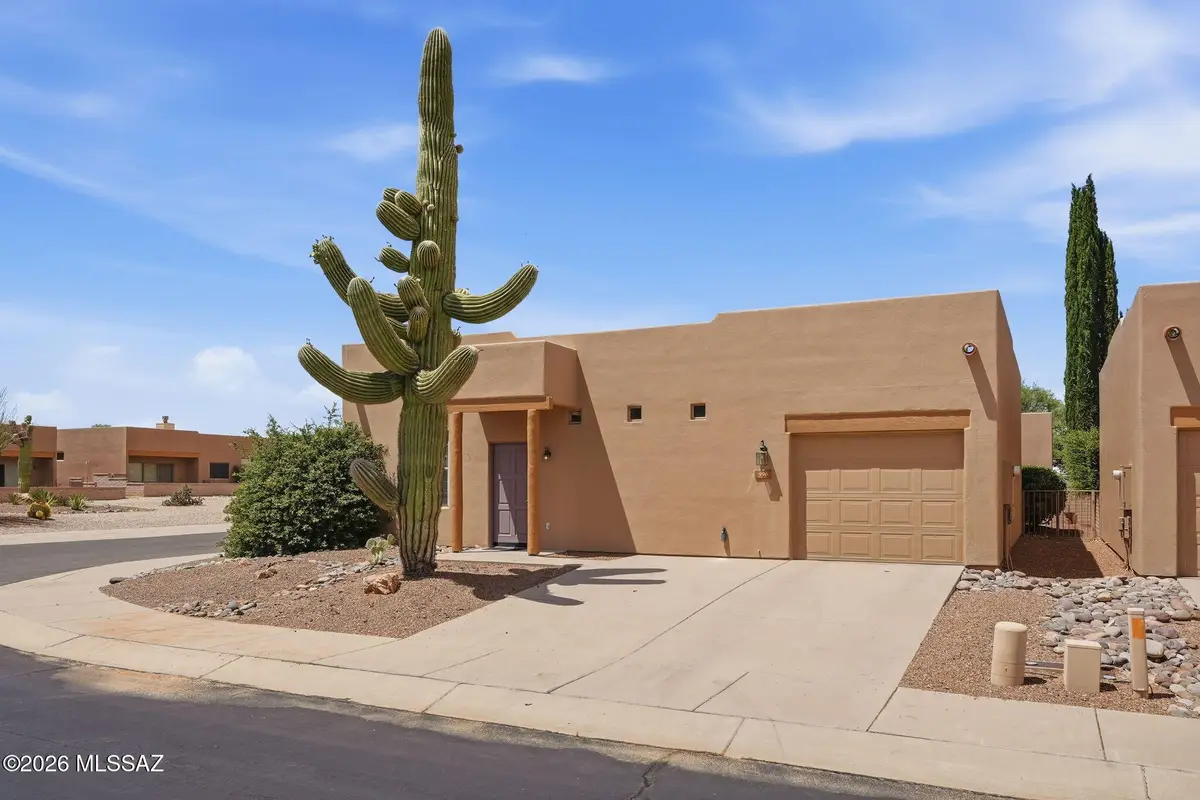 996 W Va De La Fonda, Green Valley, AZ 85614 - #1