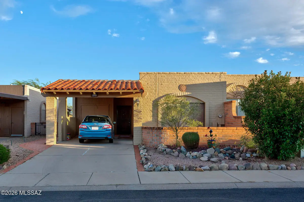 1519 W Placita Travis, Green Valley, AZ 85622 - #1