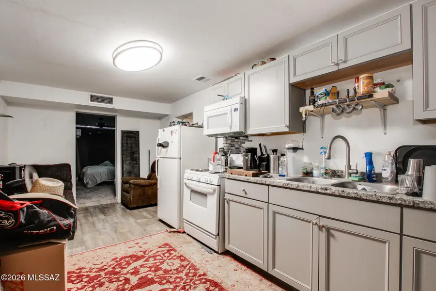 252 W Blacklidge, Tucson, AZ 85705 - #3