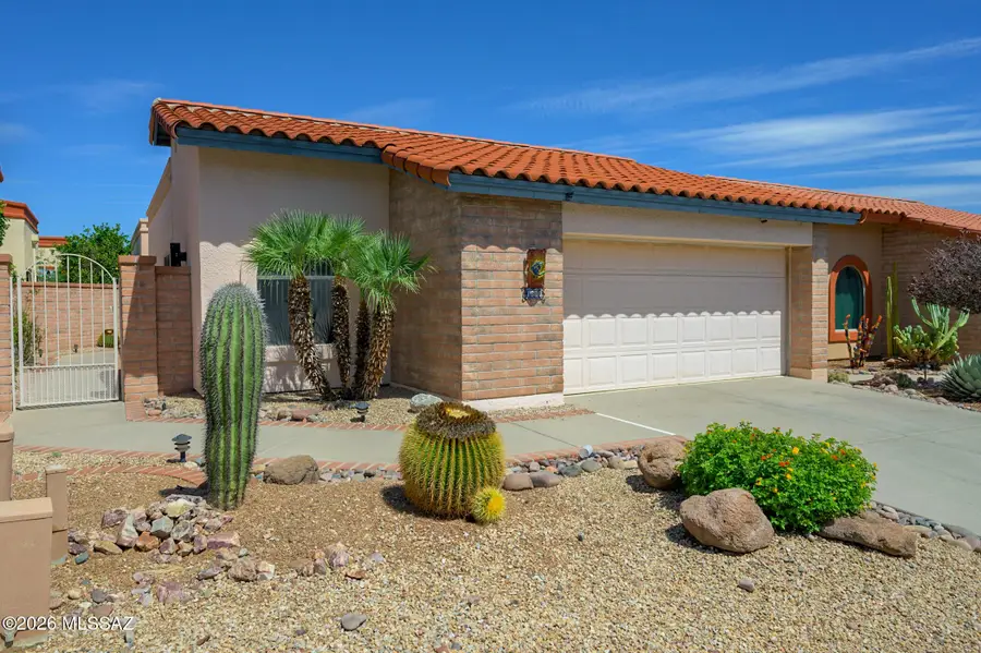 1600 W Vuelta Salvatierra, Green Valley, AZ 85622 - #3