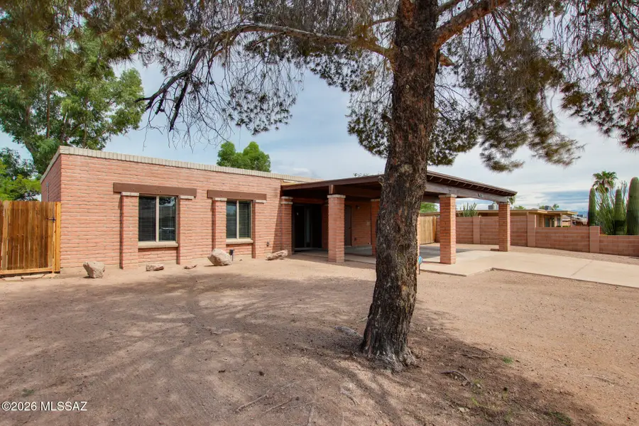 2956 W Camino Oro Blanco, Tucson, AZ 85746 - #2