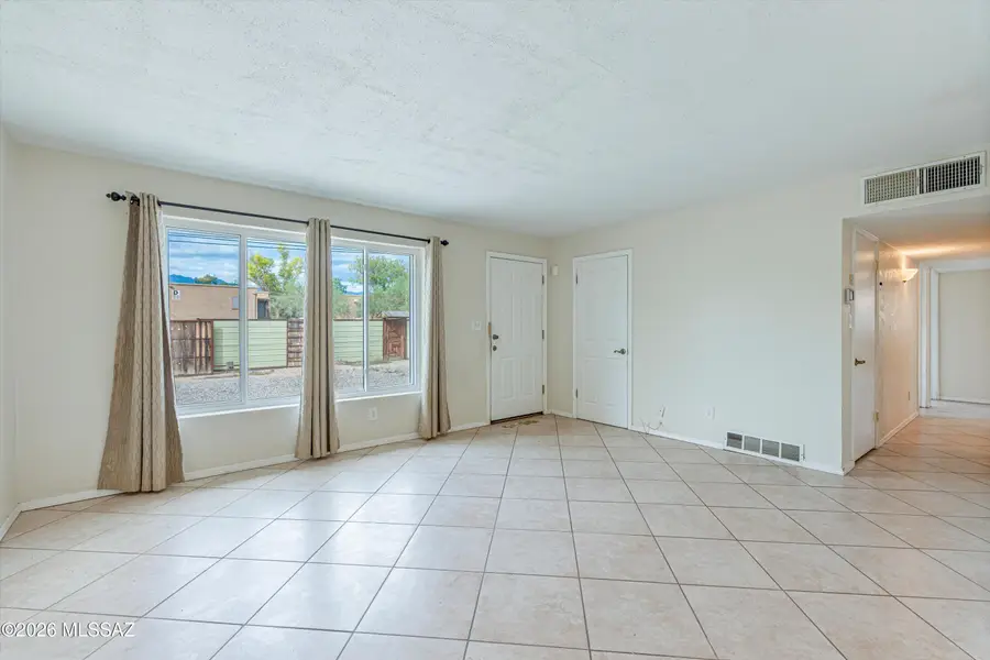 6102 E Bellevue, Tucson, AZ 85712 - #3