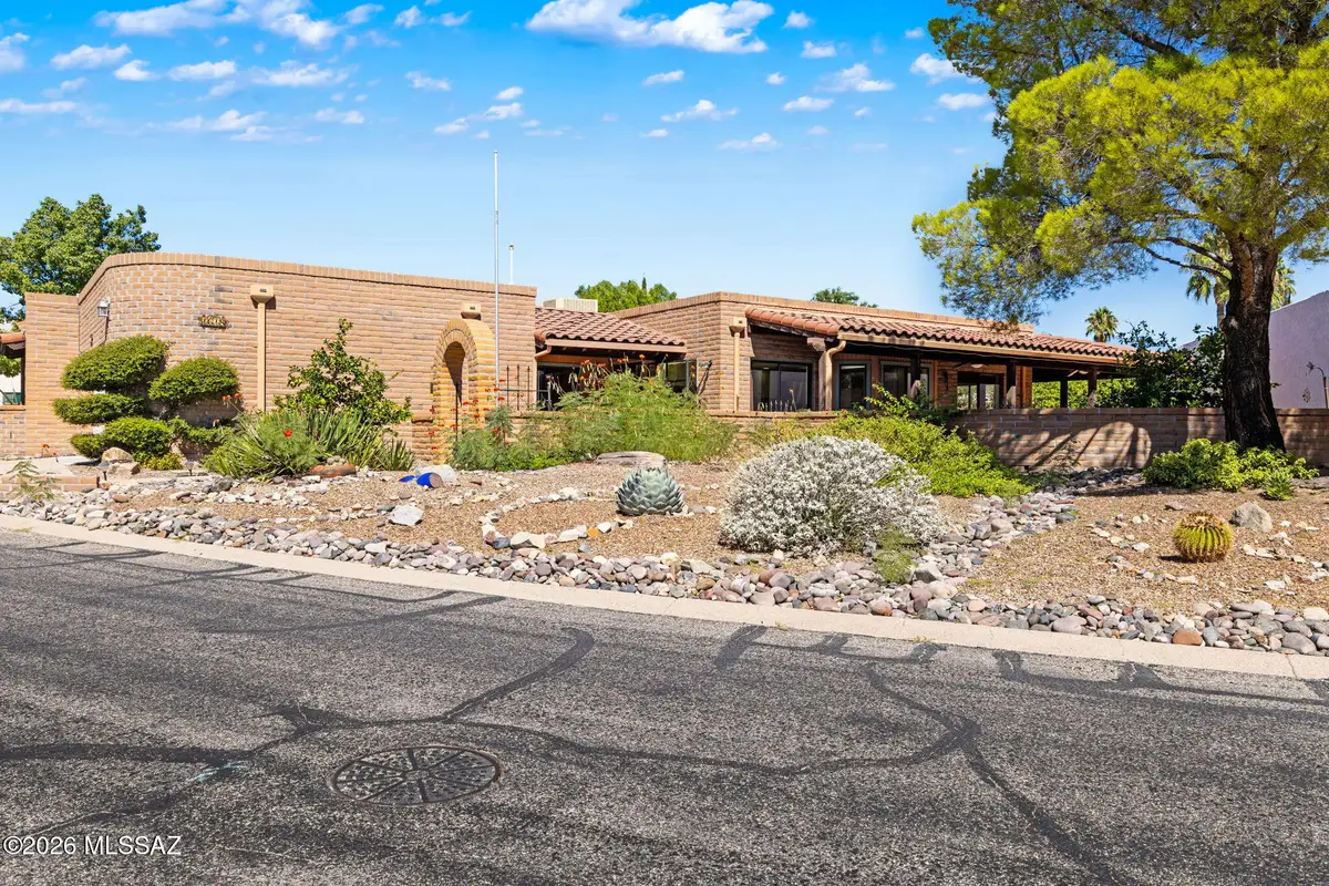 1618 W Calle Hacienda, Green Valley, AZ 85622 - #1