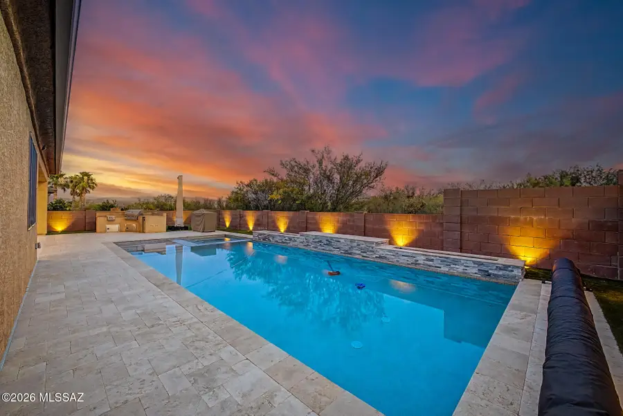 887 W Calle Artistica, Green Valley, AZ 85614 - #2