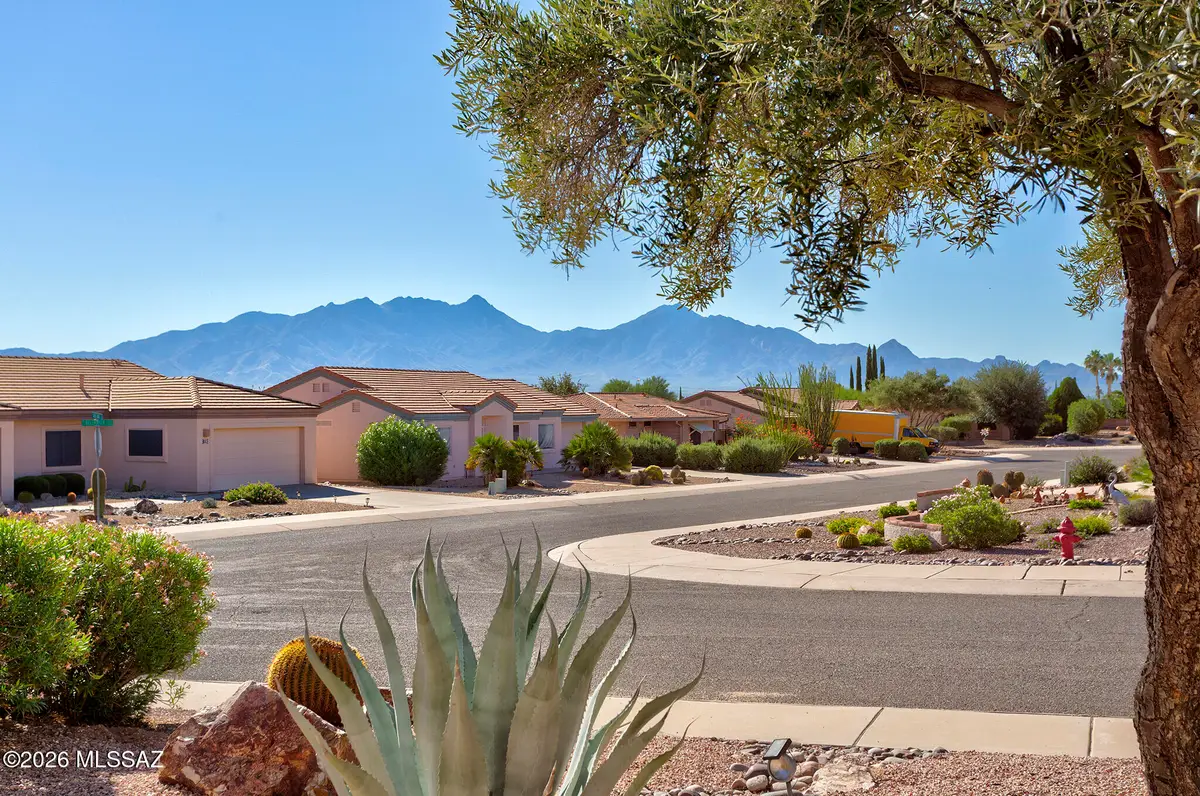886 W Arbor Ridge, Green Valley, AZ 85614 - #1