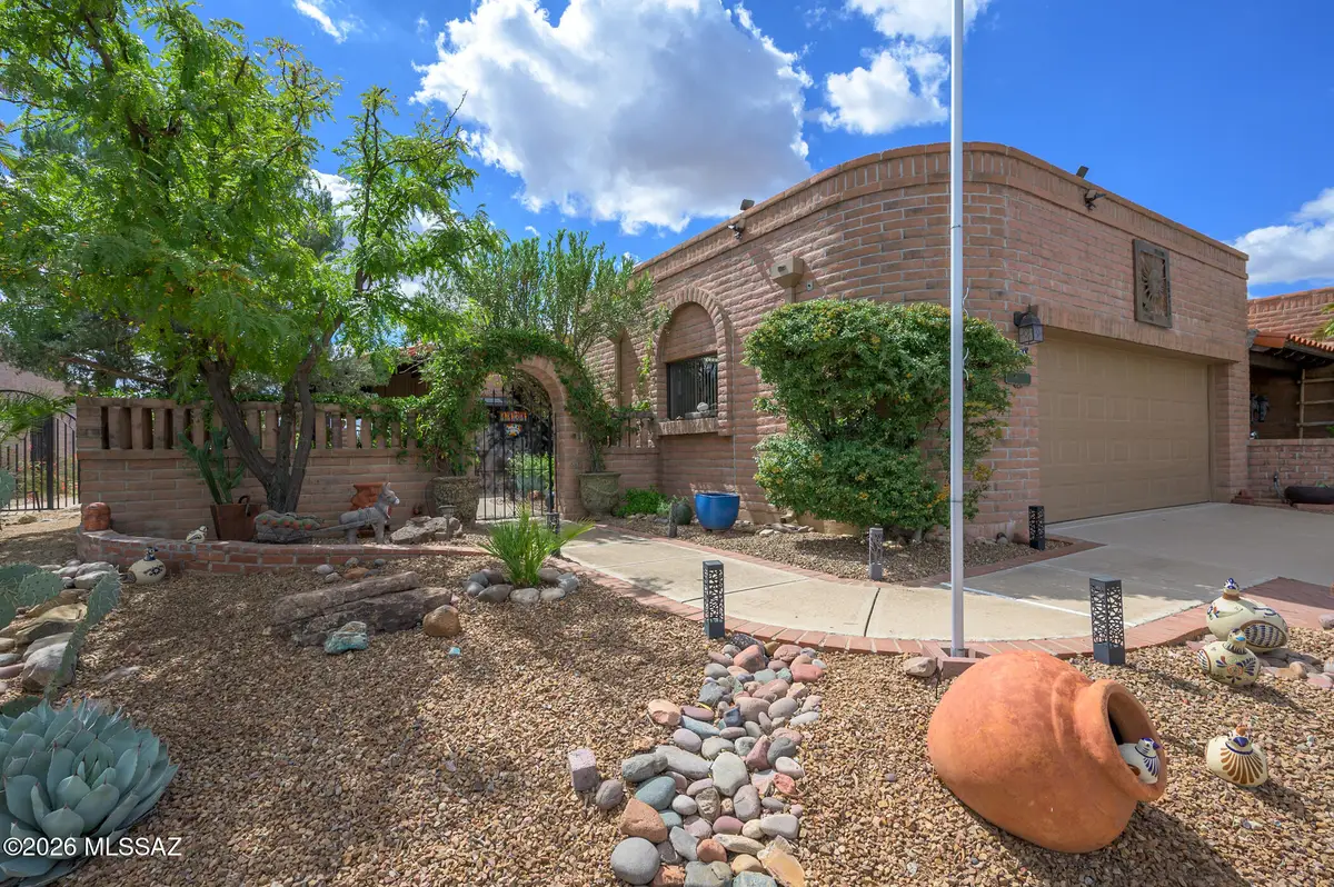 1131 W Camino De La Oca, Green Valley, AZ 85622 - #1