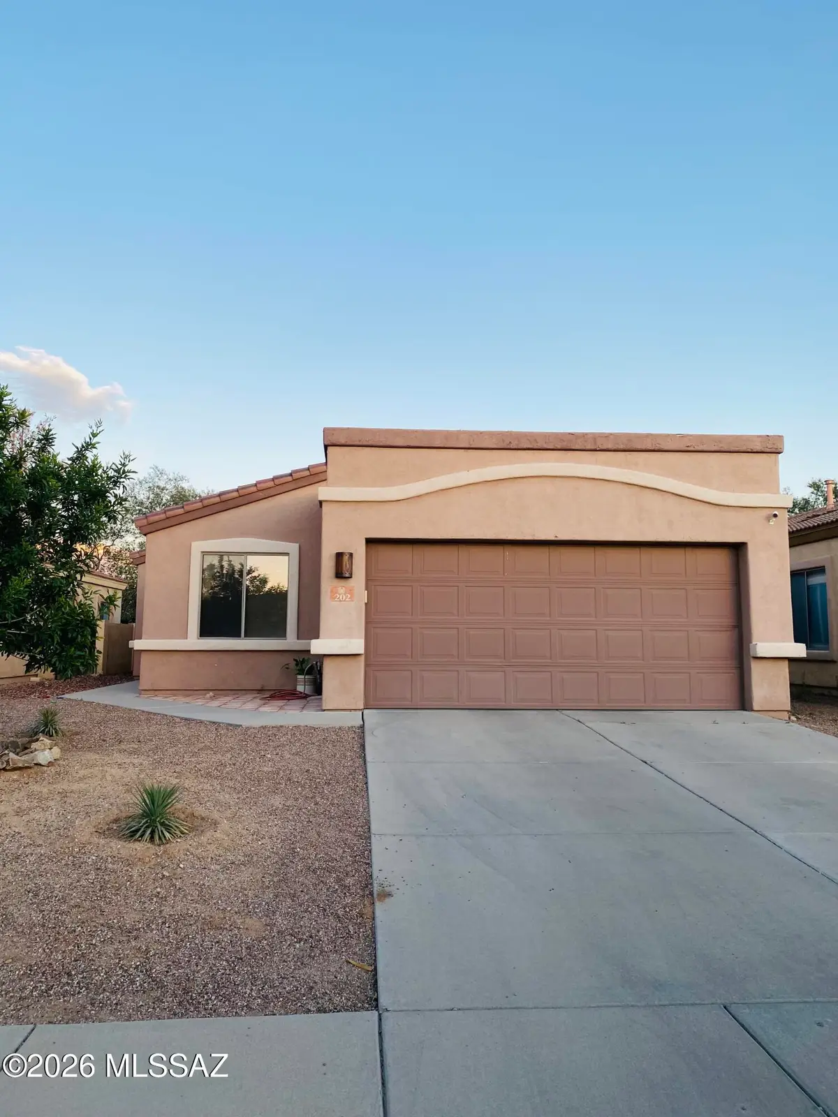 202 E Corte Rancho Encanto, Sahuarita, AZ 85629 - #1