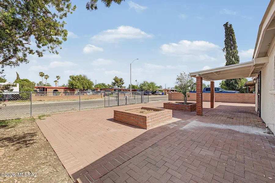 325 W Santa Paula, Tucson, AZ 85706 - #3