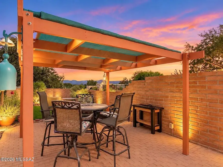 901 W Paseo Del Cilantro, Green Valley, AZ 85614 - #2