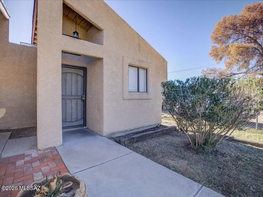 5704 E 24th, Tucson, AZ 85711 - #1