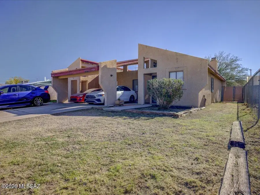 5704 E 24th, Tucson, AZ 85711 - #2