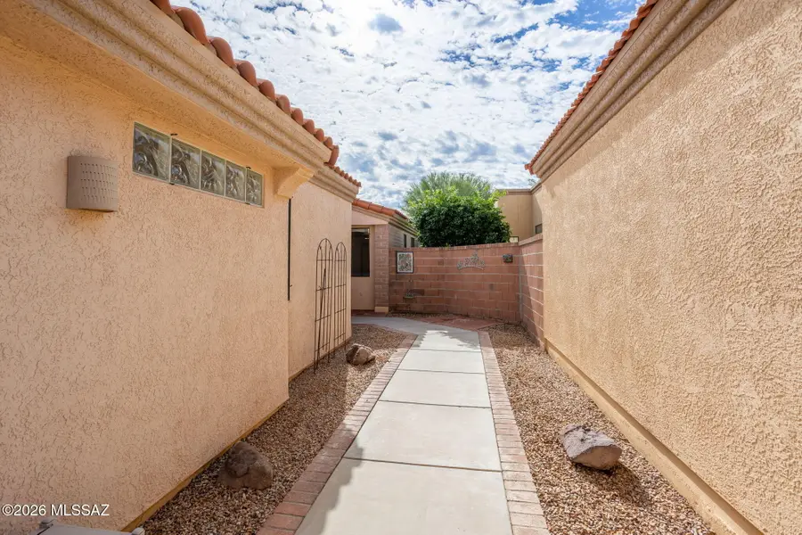 352 N Royal Bell, Green Valley, AZ 85614 - #3