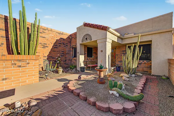 991 W Rio Guaymas, Green Valley, AZ 85614