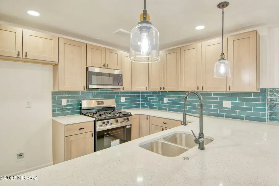 2303 E Beverly, Tucson, AZ 85719 - #3
